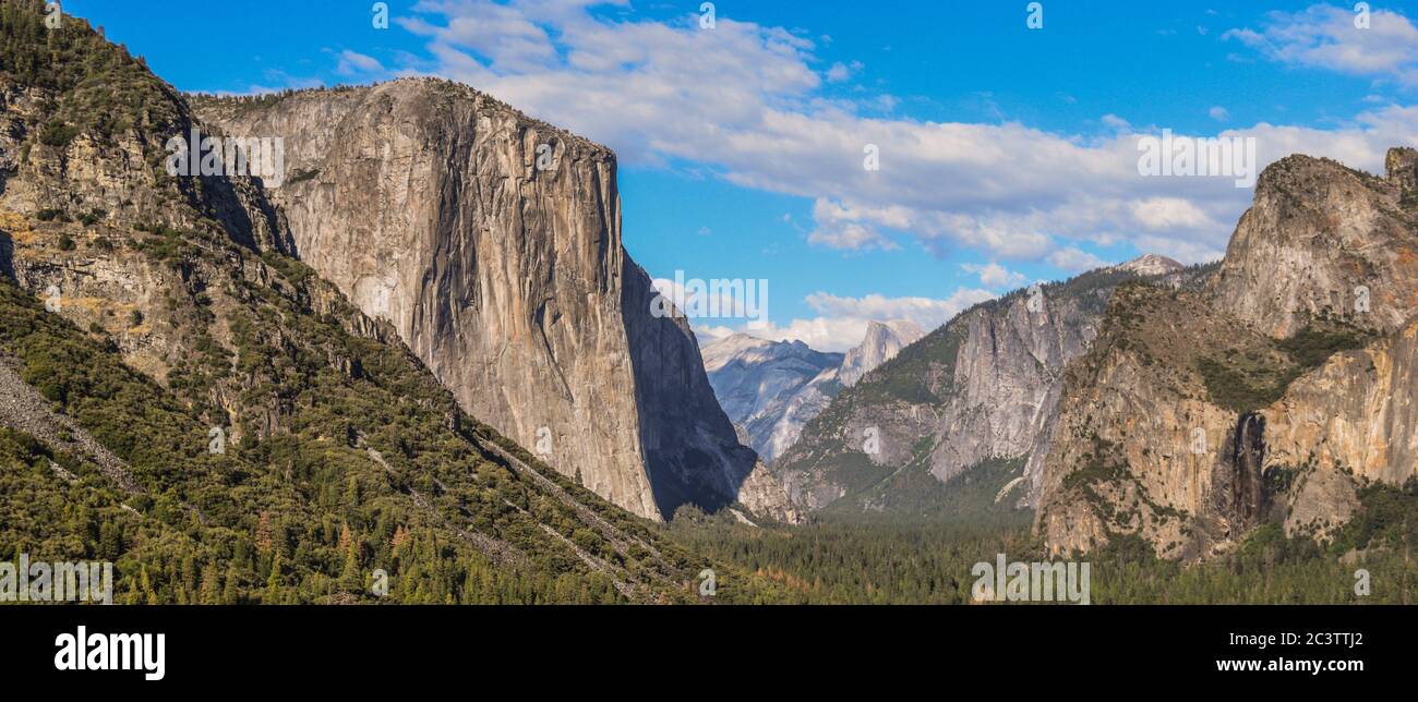 Il magnifico El Capitan della Valle di Yosemite, il Parco Nazionale di Yosemite, California Foto Stock