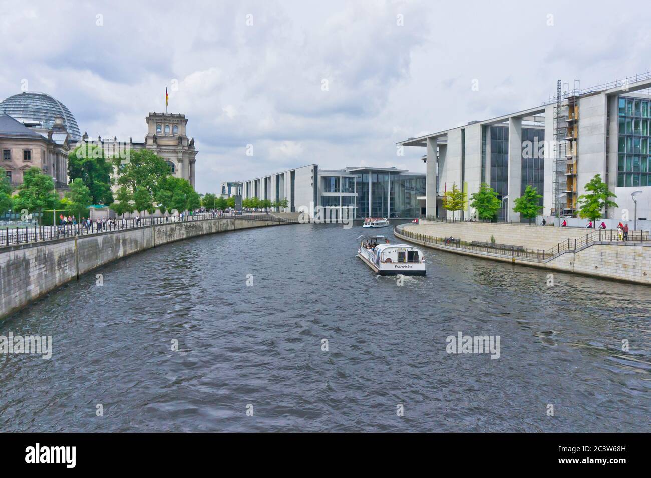 Vista di Berlino dal fiume Sprea. Germania, Europa Foto Stock