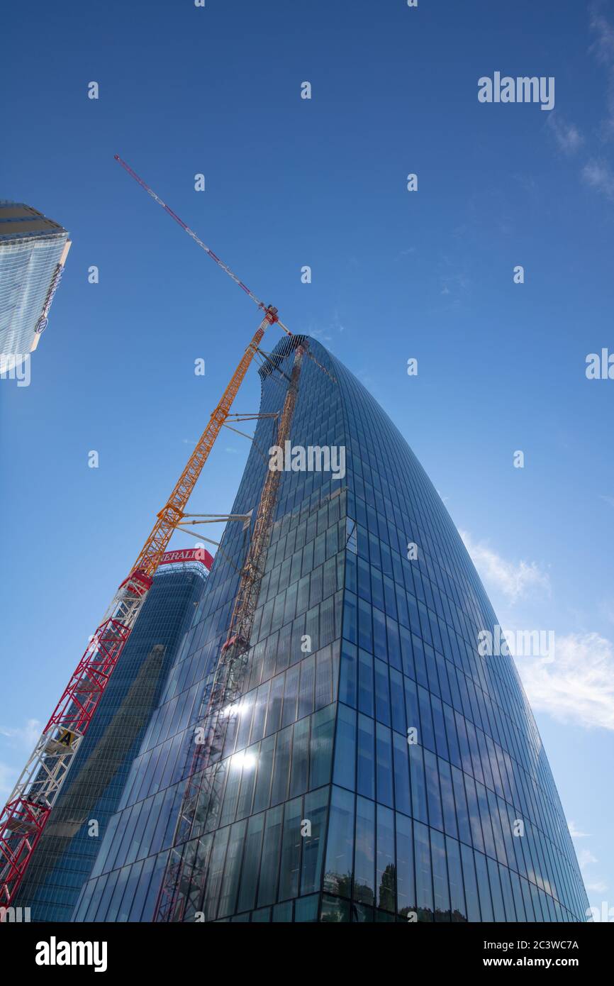 Una bella fotografia dei grattacieli di vita cittadina di giorno, Milano, Italia Foto Stock