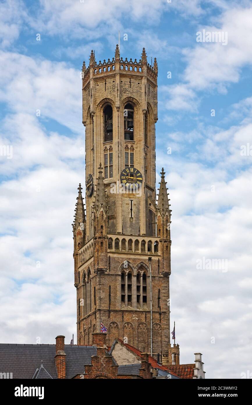 Belfry; Belfort, campanile medievale; simbolo di spicco; carillion; 47 campane; musica; orologio, 13 secolo, vecchio, Bruges; Brugge; Belgio Foto Stock