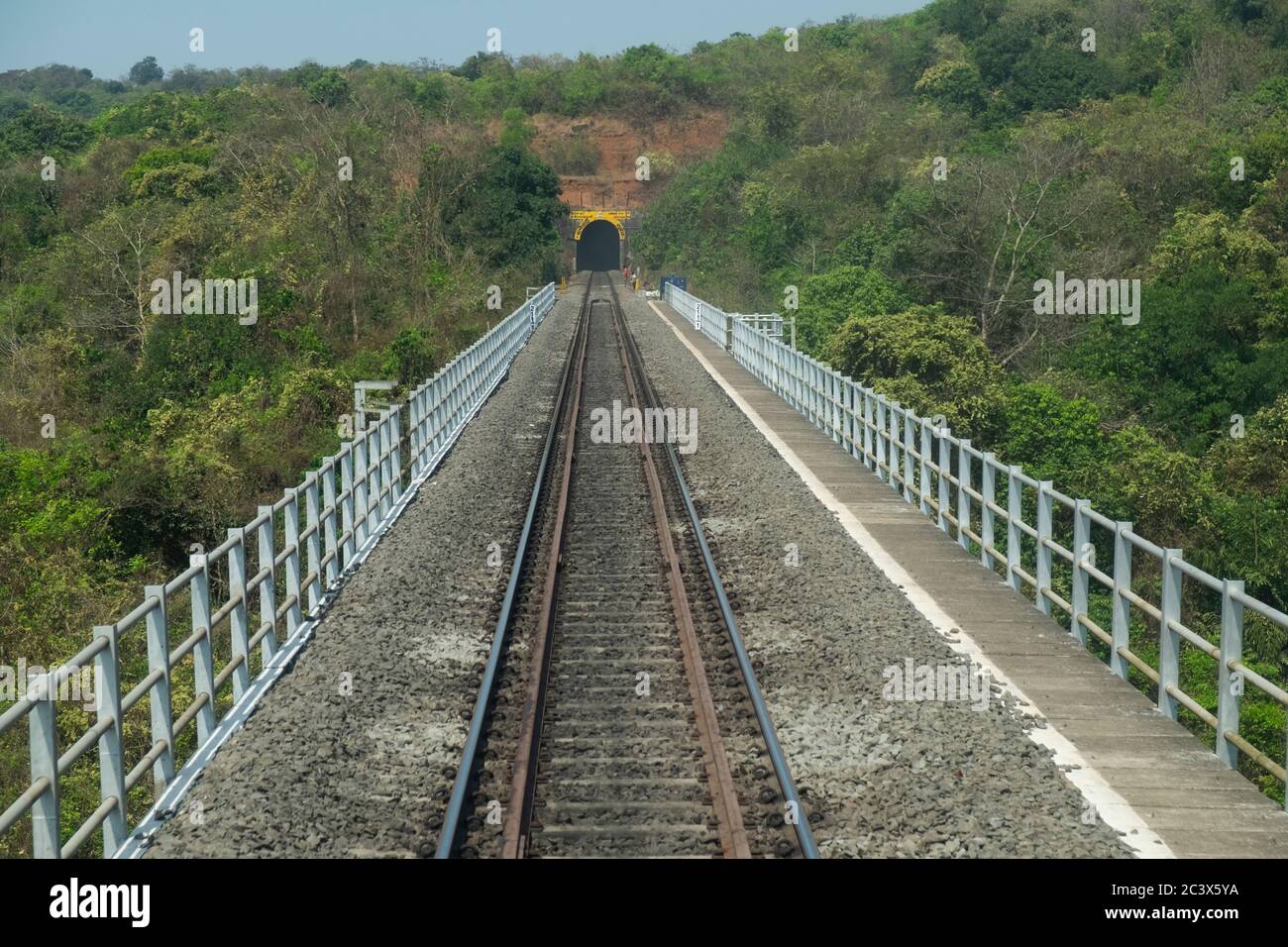 Treni di Mumbai per Goa line, India. Foto Stock