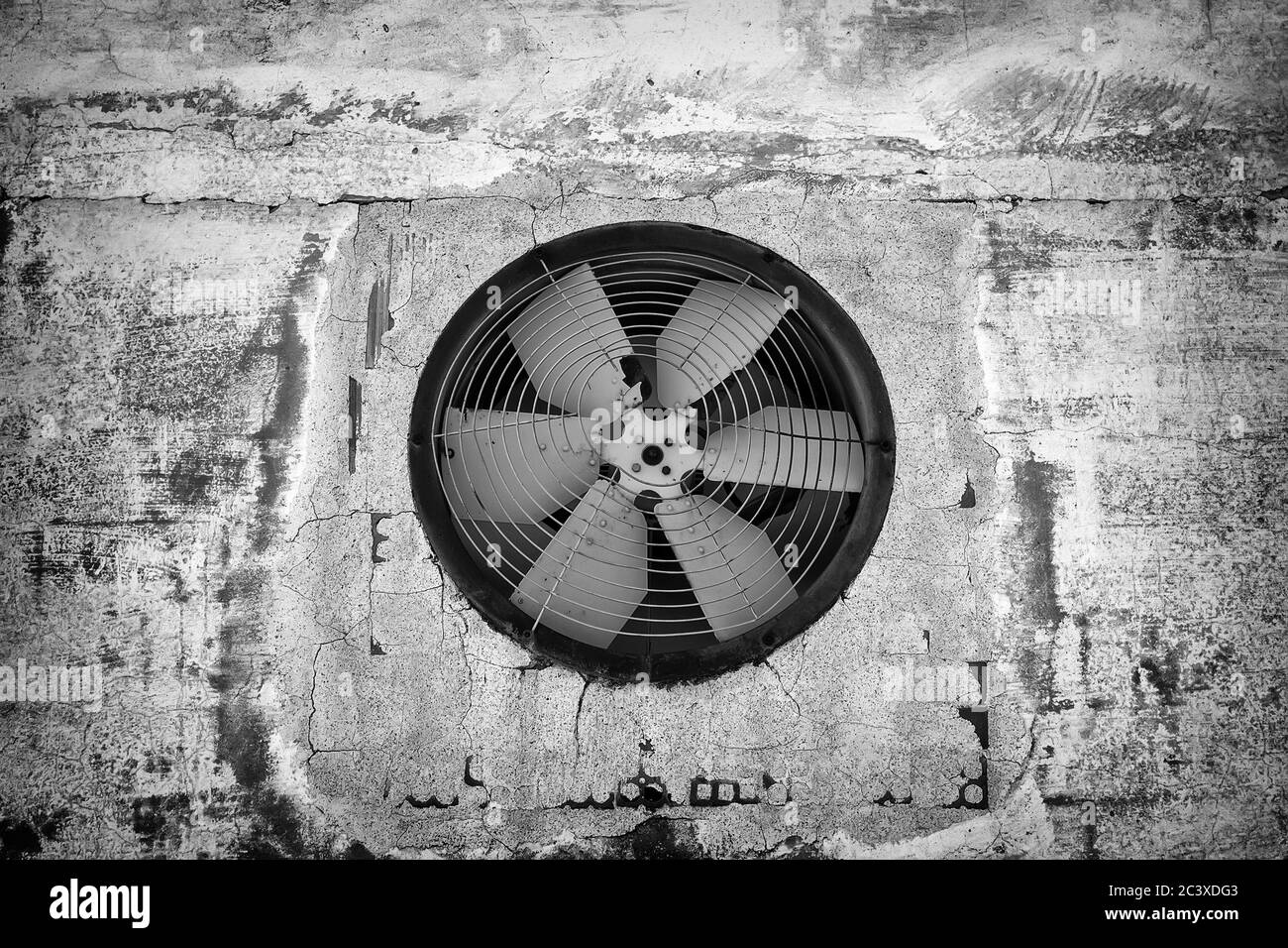 Ventilatore industriale in fabbrica, costruzione e architettura, ventilazione Foto Stock