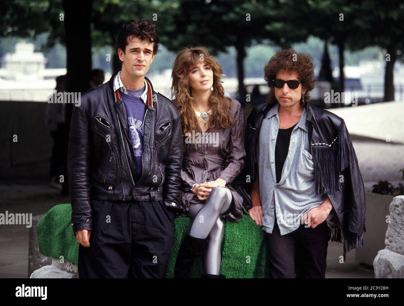Bob Dylan, Rupert Everett e Fiona al CUORE DELLA fotocellula DEL FILM DI FUOCO fuori del National Film Theatre, Londra Foto Stock