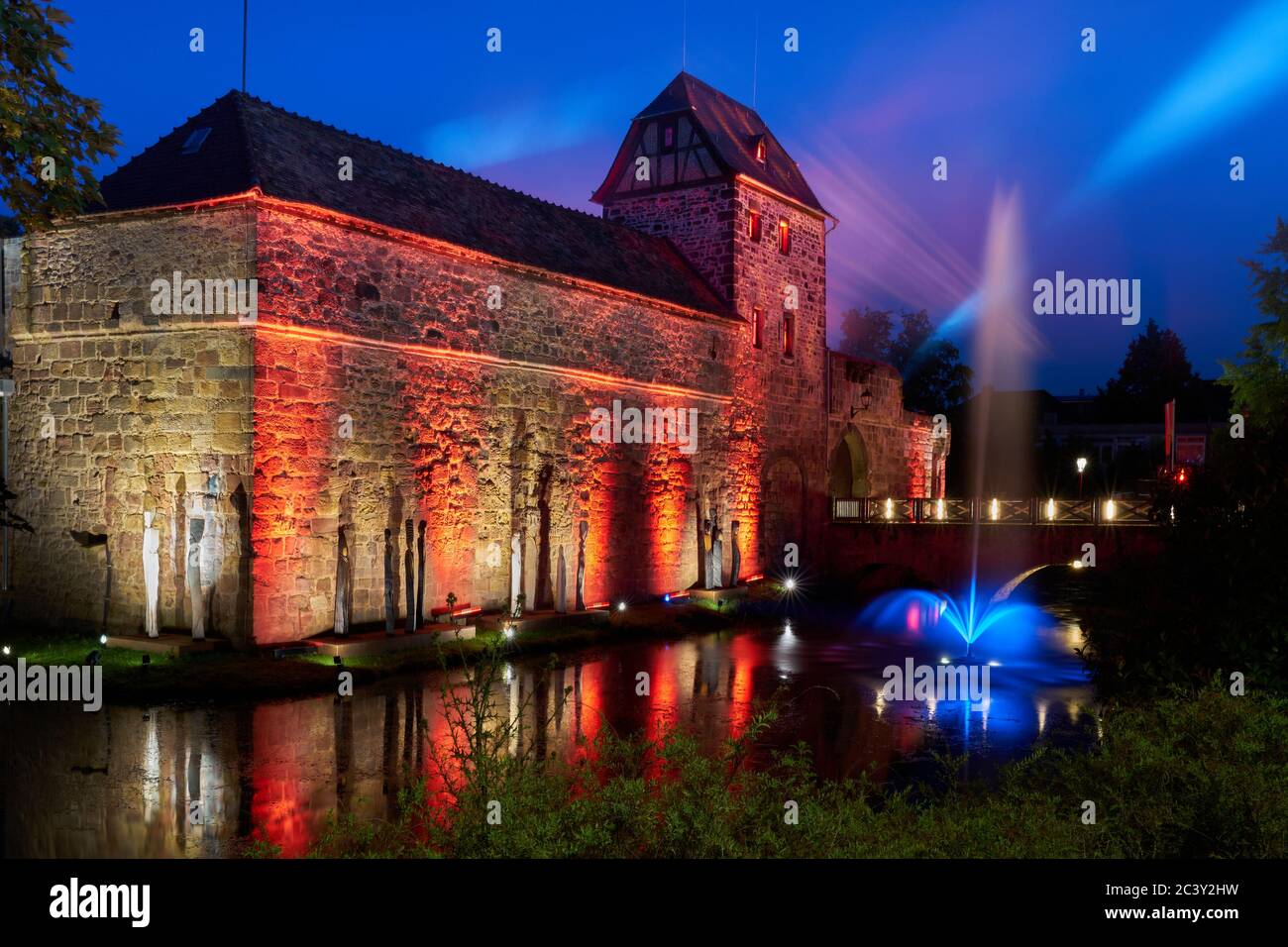 Il castello di Bad Vilbel di notte Foto Stock