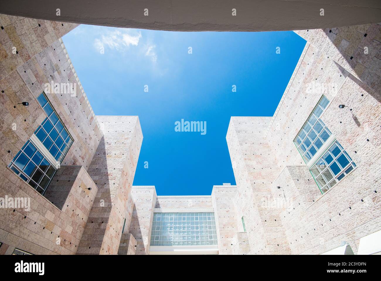 Lisboa, Portogallo - Luglio 22 2016: Vista del cortile centrale del centro culturale di Belem. Foto Stock