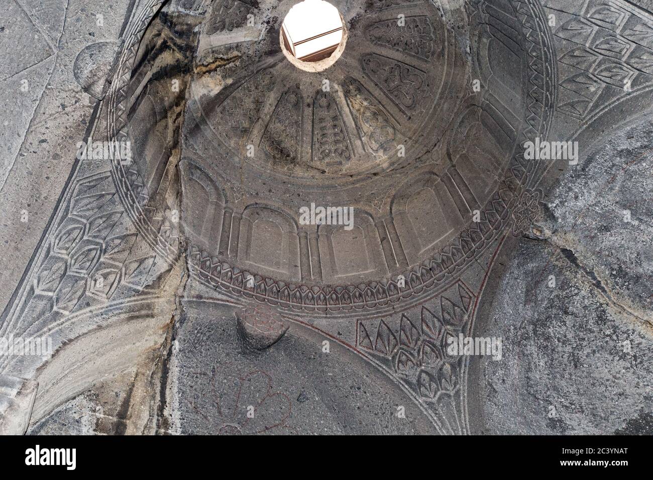 Monastero di Geghard (Santa lancia), Chiesa Apostolica Armena, aka Chiesa Ortodossa armena o Chiesa Gregoriana, (Patrimonio dell'Umanità dell'UNESCO, Yerevan, Foto Stock