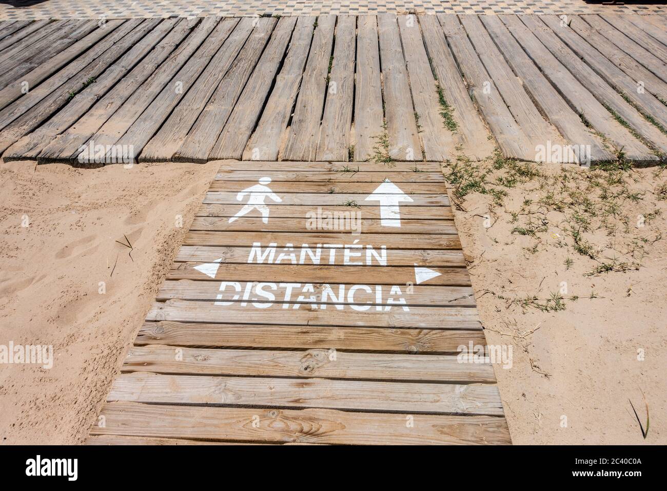 segnale distanza sociale Foto Stock