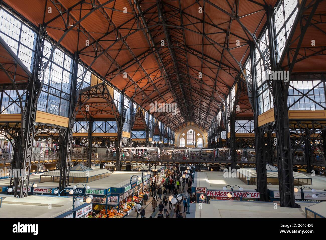 Interno del Mercato Centrale (Nagy Vásárcsarnok), IX distretto, Budapest, Ungheria Foto Stock