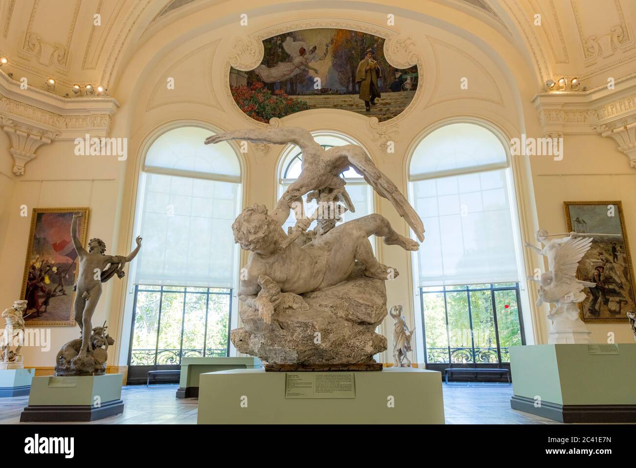 Le Denicheur d'Aigles di Louis Gossin - il cacciatore di aquile e altre opere d'arte nel Petit Palais, Parigi, Ile-de-France, Francia Foto Stock