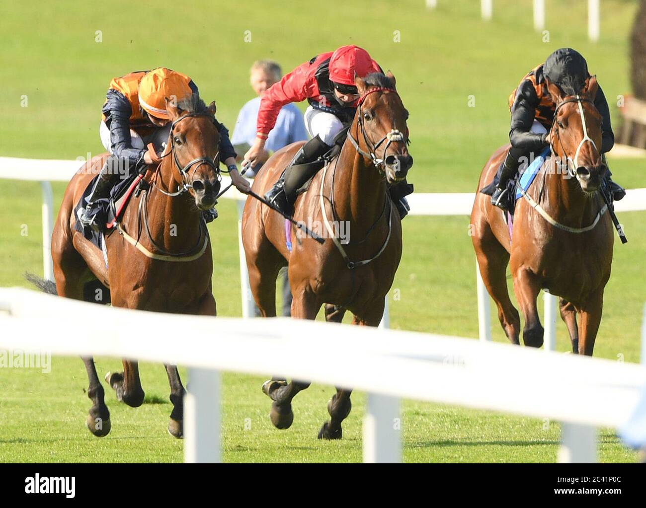 Marshal Dan e Rossa Ryan (a sinistra) vince il Ministero Grafica Swansea handicap all'Ippodromo di Chepstow. Foto Stock