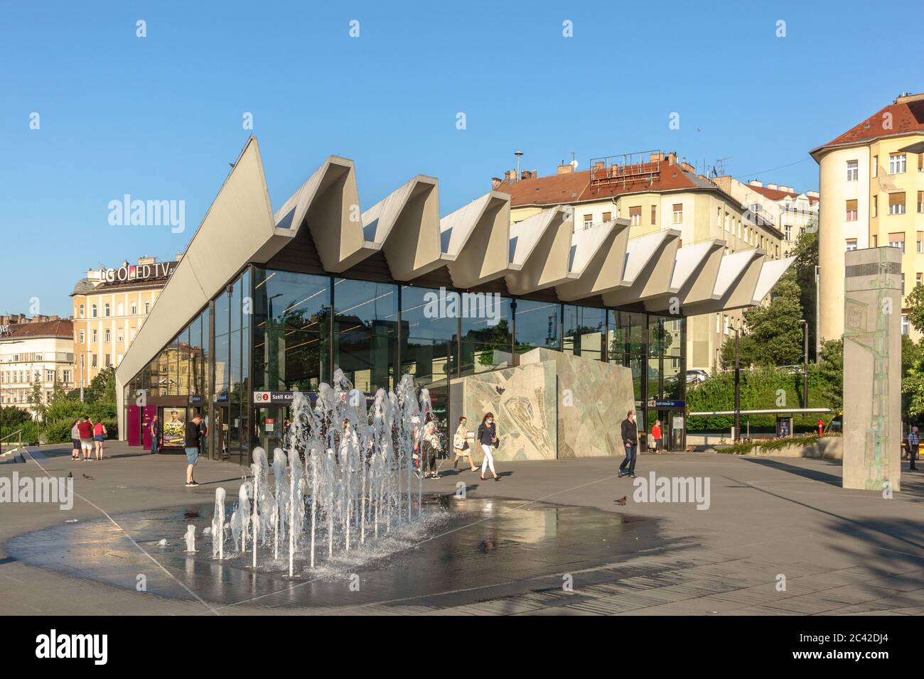 L'architettura socialista della stazione della metropolitana di Szell Kalman ter a Budapest Foto Stock