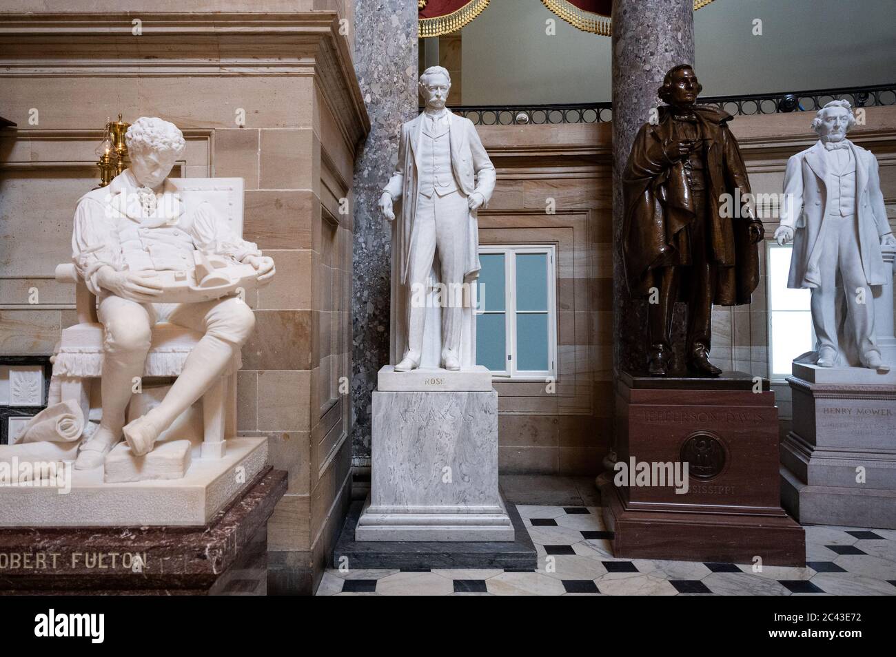 Washington, Stati Uniti. 23 Giugno 2020. Statua collocata dallo stato dell'Arkansas di Uriah Rose, avvocato visto al Campidoglio degli Stati Uniti. Credit: SOPA Images Limited/Alamy Live News Foto Stock