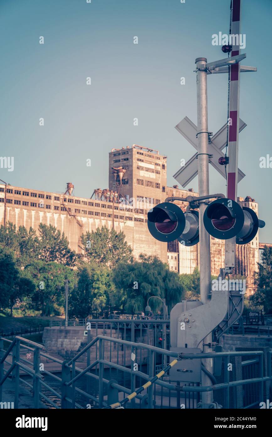 Silo n°5, un iconico edificio abbandonato sul vecchio porto di Montreal, Quebec, Canada Foto Stock
