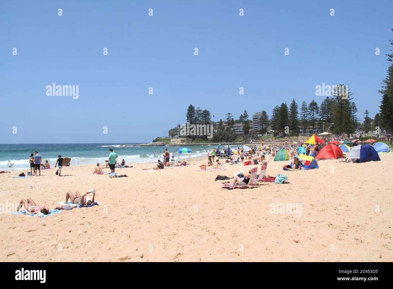 Dee Why Beach – una delle spiagge settentrionali di Sydney. Foto Stock