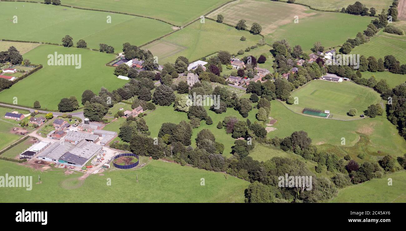 Veduta aerea del villaggio di Cheshire di Mobberley Foto Stock