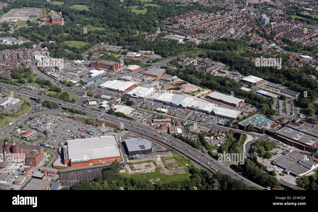 Vista aerea del Peel Retail Park, nel centro di Stockport Foto Stock