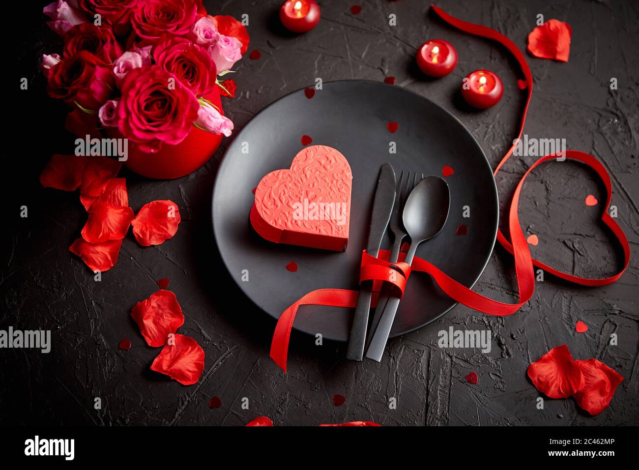 Giorno di San Valentino, tavolo e cena romantica. Foto Stock