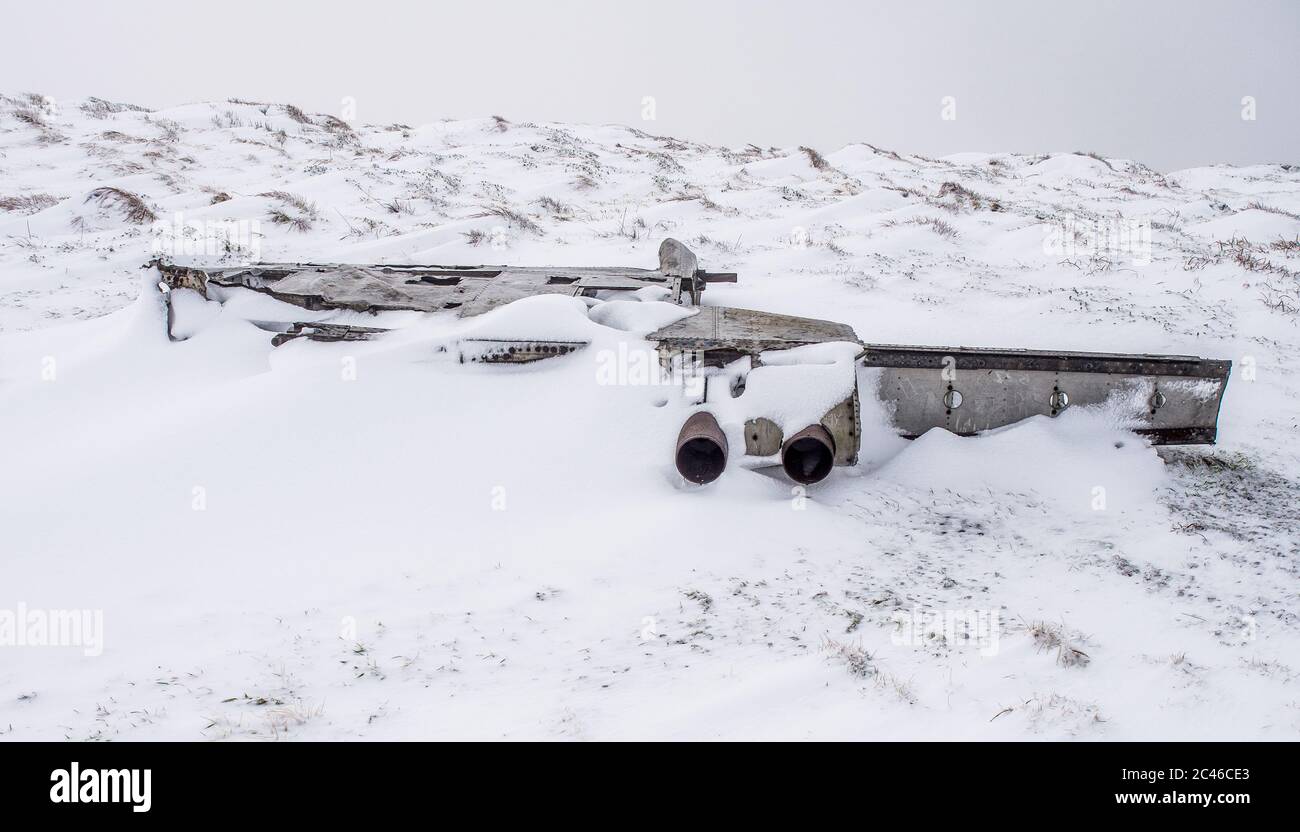 Sezione alare dal fuoco Fairey che si è schiantato su Meikle Bin intorno al 1950. Meikle Bin (570 m) è una grande collina che si trova sul bordo del Campsie Fe Foto Stock