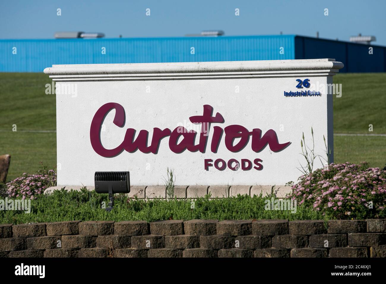 Un logo all'esterno di una struttura occupata da Curation Foods ad Hannover, Pennsylvania, il 12 giugno 2020. Foto Stock