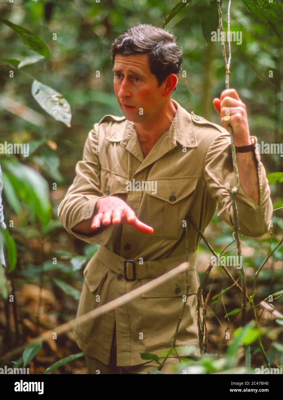 TERRITORIO AMAZZONICO, VENEZUELA, 24 FEBBRAIO 1989 - Principe Carlo nella giungla. Foto Stock