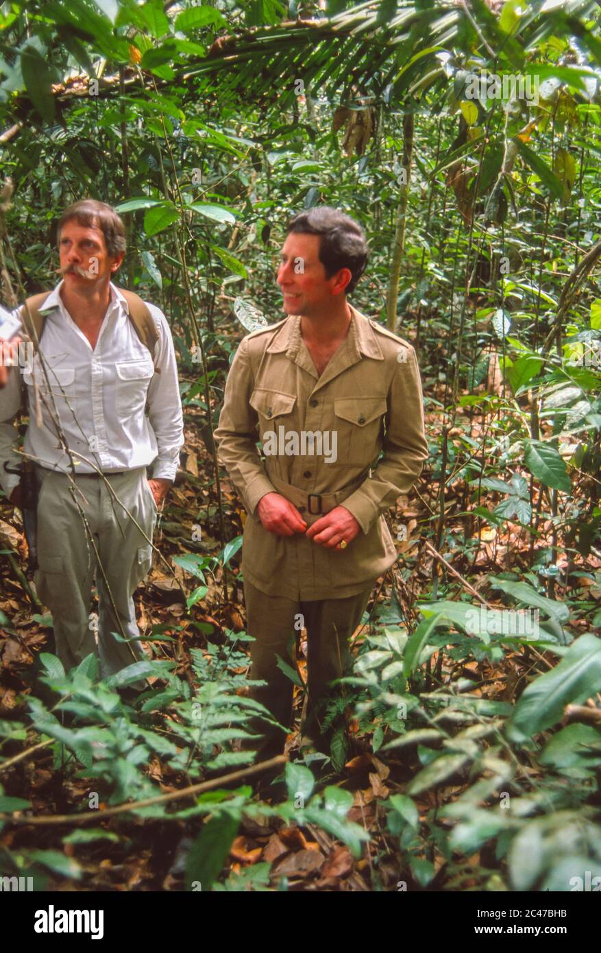 TERRITORIO AMAZZONICO, VENEZUELA, 24 FEBBRAIO 1989 - Principe Carlo nella giungla. Foto Stock