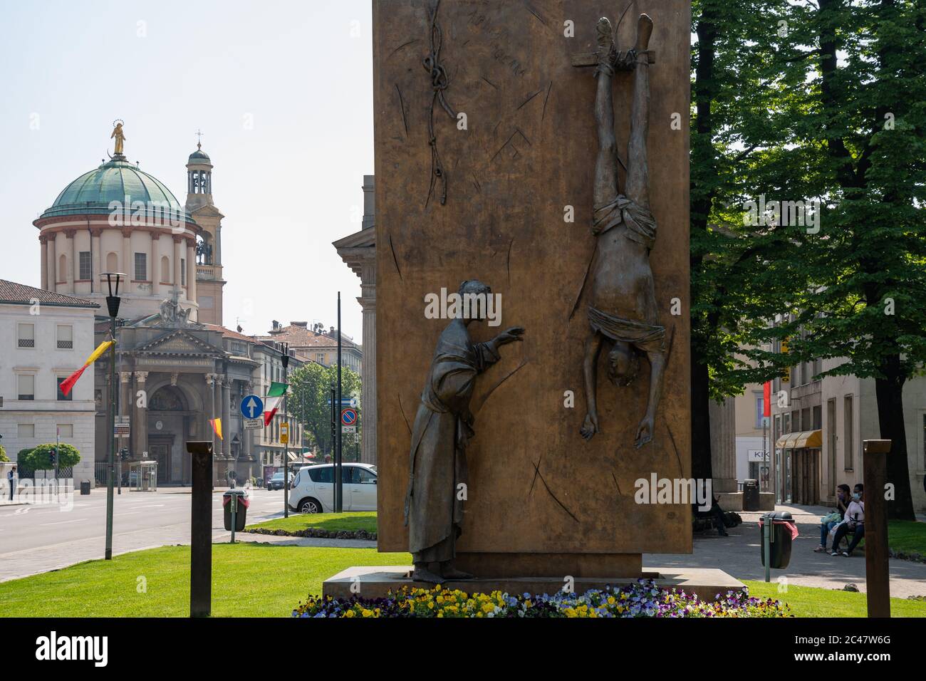 Monumento al Partigiano(1977) dello scultore italiano Giacomo Manzù (Giacomo Manzoni). Buongiorno 25 aprile con la canzone bella ciao. Foto Stock