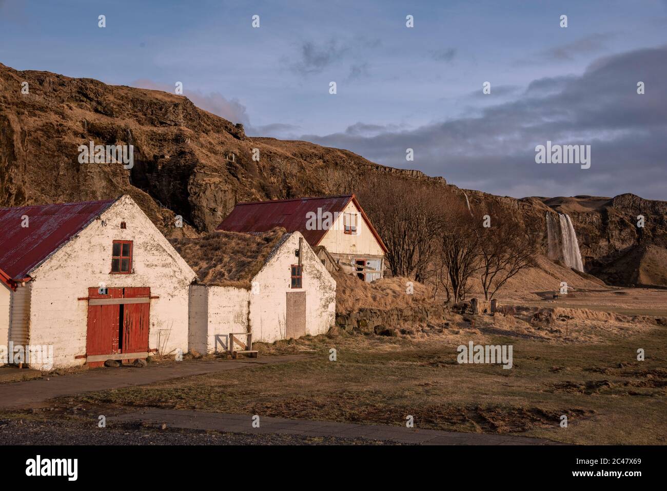 Seljalandsfoss, vicino a Vik, Islanda del Sud Foto Stock