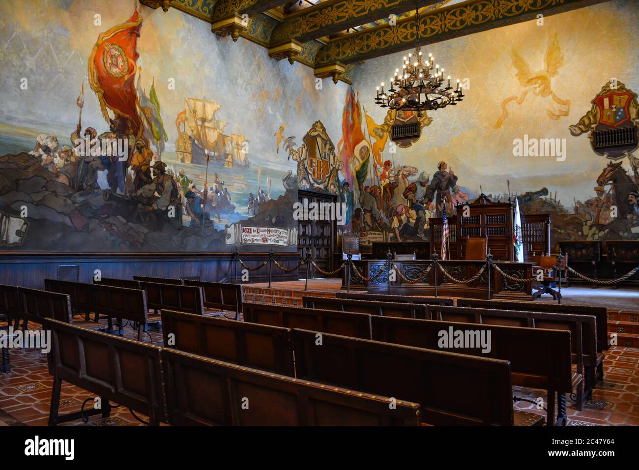 La splendida sala murale raffigura la storia di Santa Barbra al tribunale della contea di Santa Barbara a Santa Barbara, California, USA Foto Stock