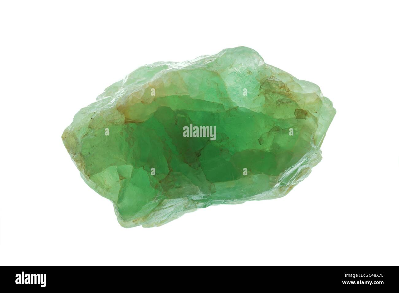 La Prasiolite cruda (nota anche come quarzo verde, ametista verde o vermarino) è una varietà verde di quarzo, un silicato minerale chimicamente biossido di silicio. Foto Stock