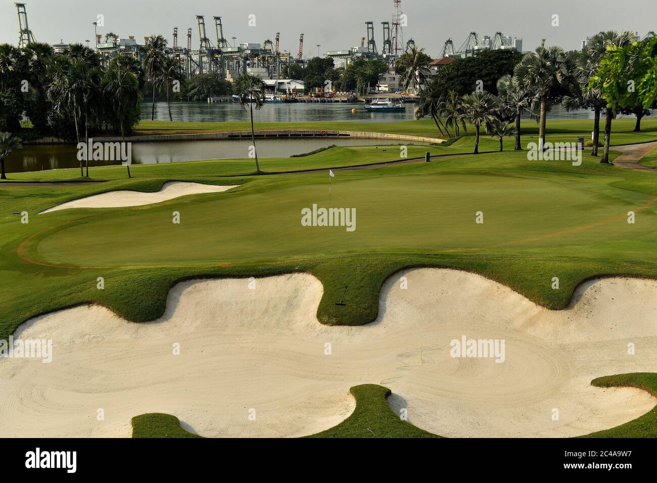 Vista del foro n. 12 del Sentosa Golf Club (Serapong) sull'Isola di Sentosa a Singapore. Foto Stock