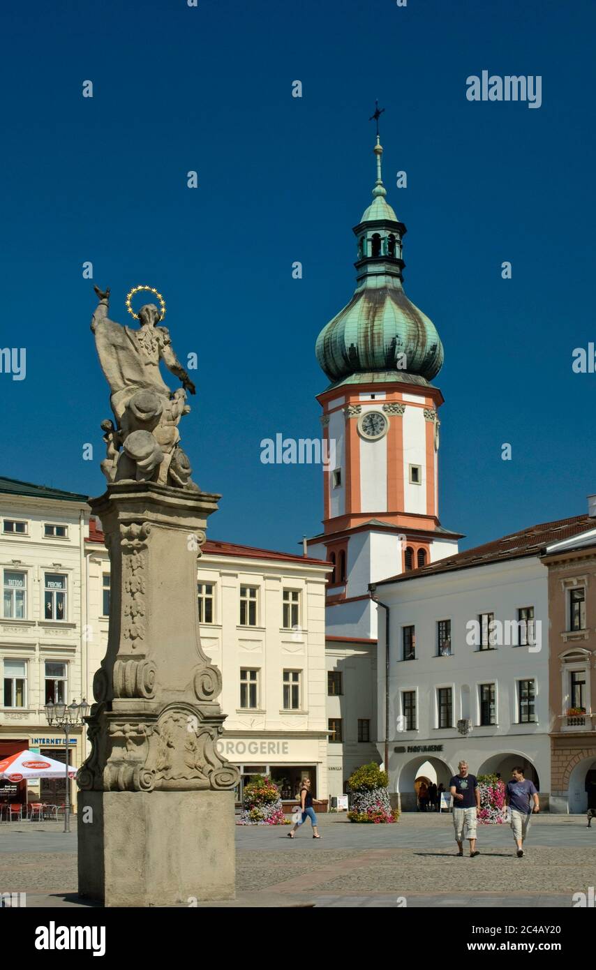 náměstí Svobody, piazza cittadina di Mistek, parte di Frydek-Mistek, regione Moravo-Silesiana, Moravia, Repubblica Ceca Foto Stock