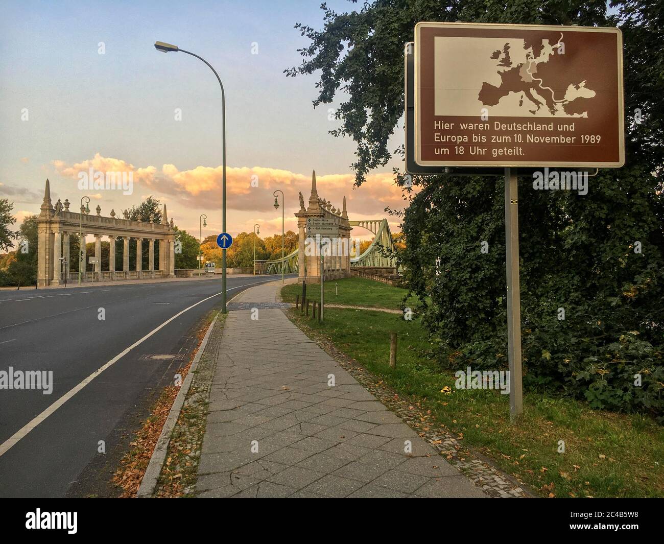 Ponte di Glienicker, confine tedesco-tedesco tra Potsdam e Berlino, Brandeburgo, Germania Foto Stock