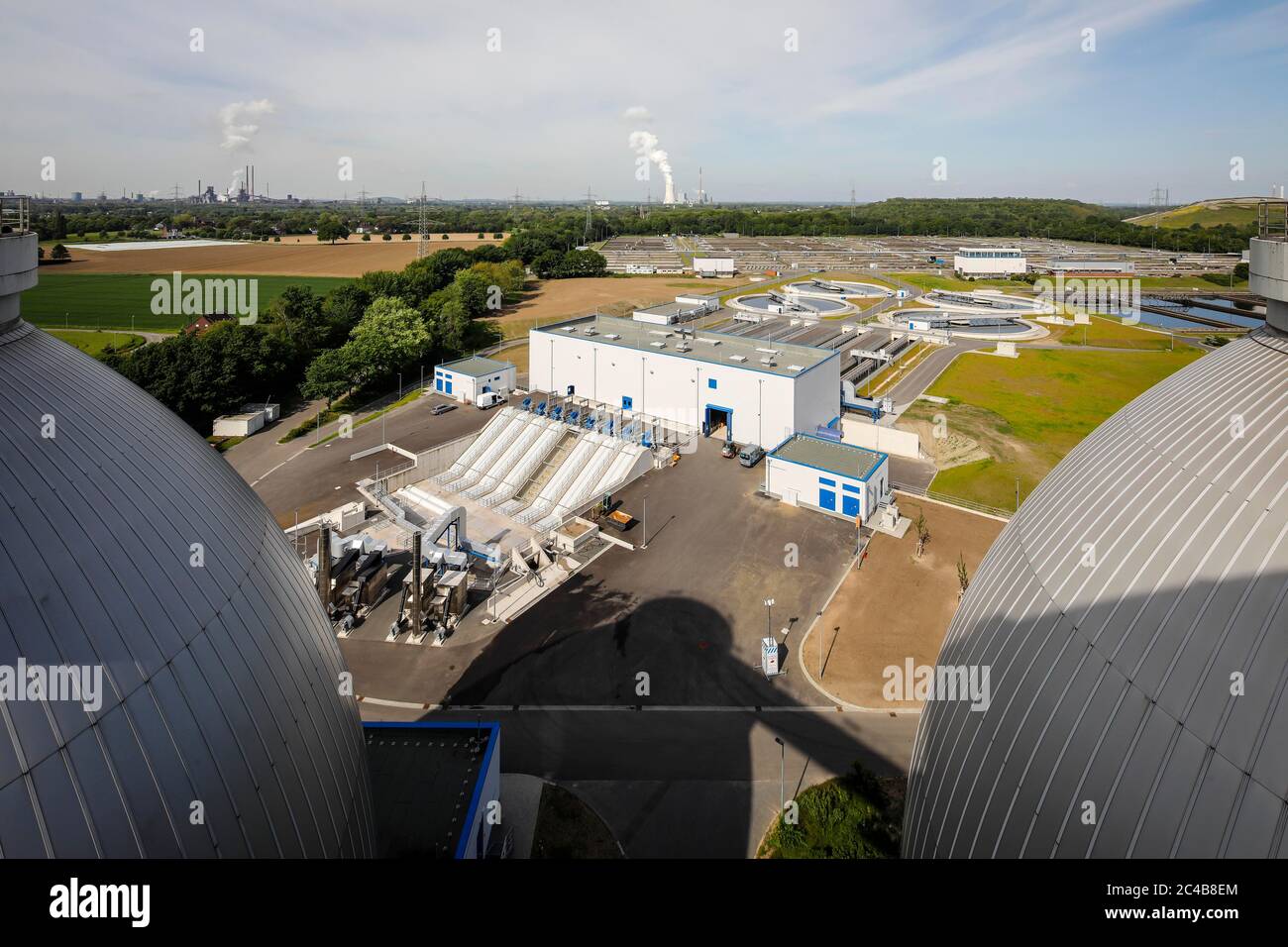 Trattamento delle acque reflue presso il nuovo impianto di depurazione di Emschermuendung KLEM, Emscherumbau, Dinslaken, Nord Reno-Westfalia, Germania Foto Stock