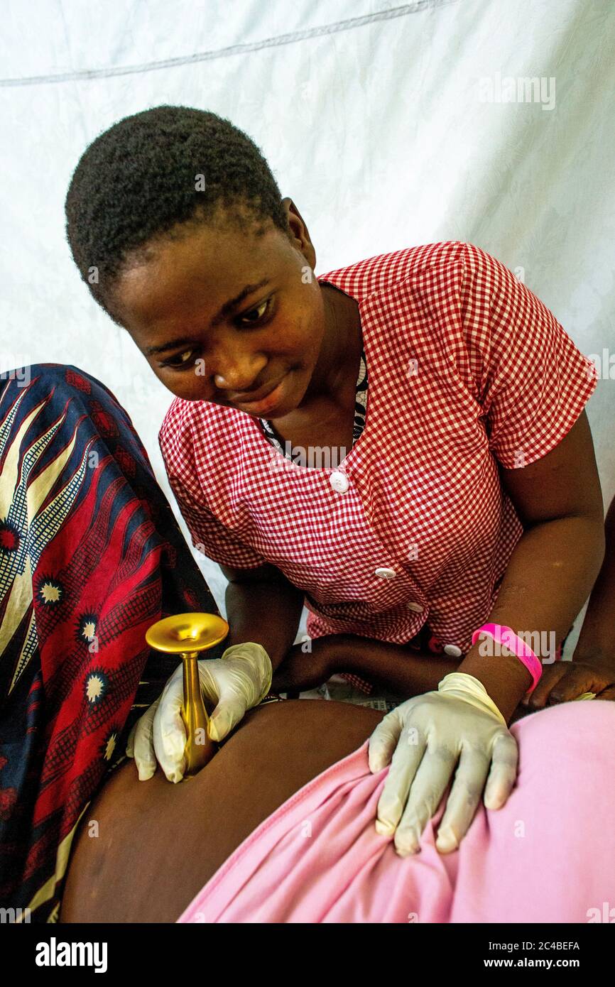 Centro sanitario gestito da una ong cattolica a dapaong, togo Foto Stock