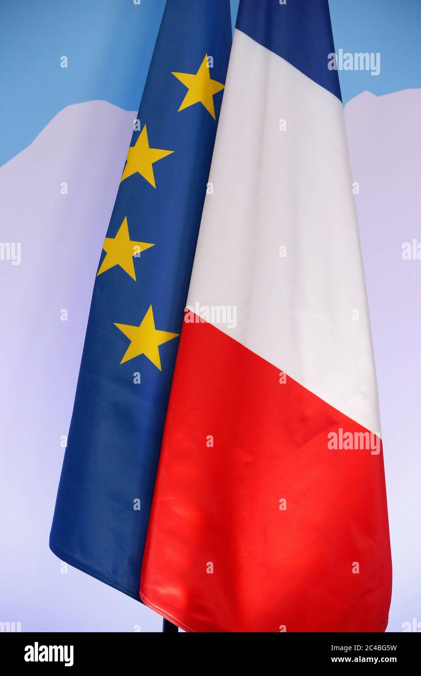 Francese e bandiere europee Foto Stock