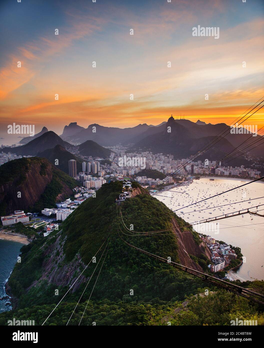 Vista di Rio de Janeiro da Sugarloaf mountain, Brasile Foto Stock