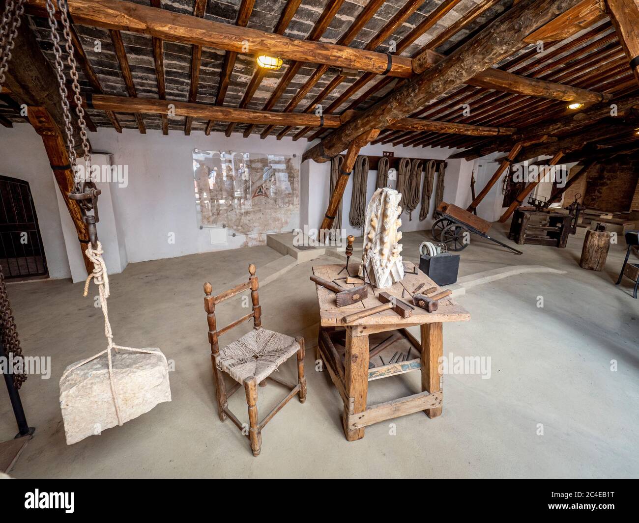 Laboratorio di muratori all'interno della Cattedrale di Siena. Italia. Foto Stock