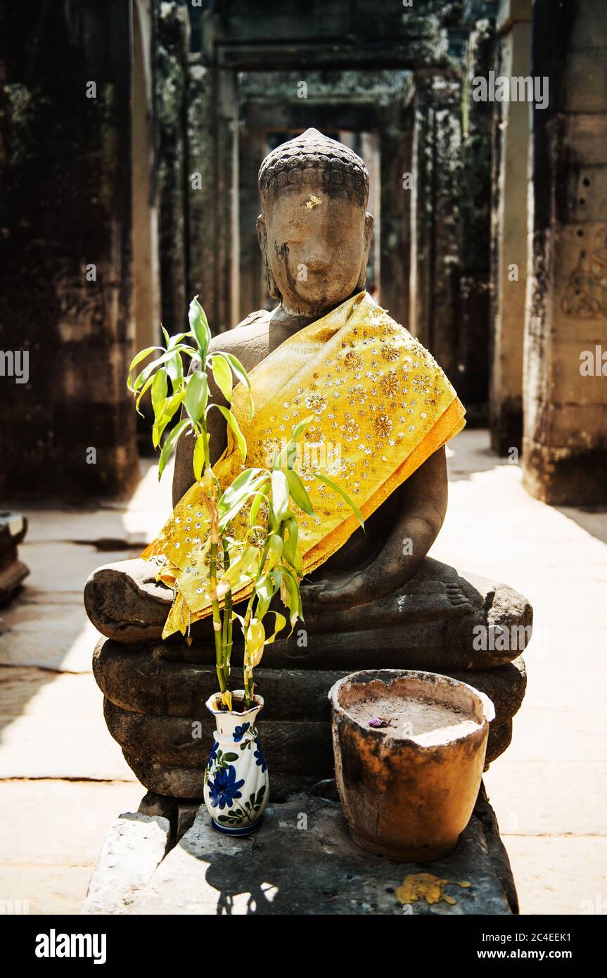 Statua buddista adornata a Angkor wat, Siem Reap, cambogia, Sud-est asiatico Foto Stock