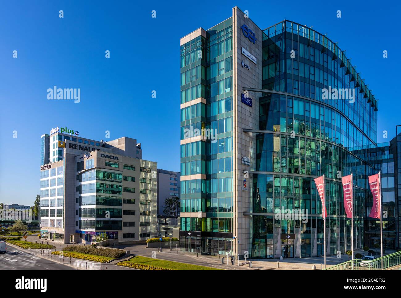 Varsavia, Mazovia / Polonia - 2020/05/21: Edificio degli uffici di Mokotow New City a Marynarska 15 a Sluzew Przemyslowy - quartiere industriale Sluzew - business Foto Stock