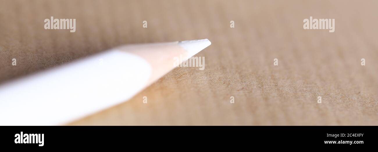 Foglio vuoto sul tavolo Foto Stock