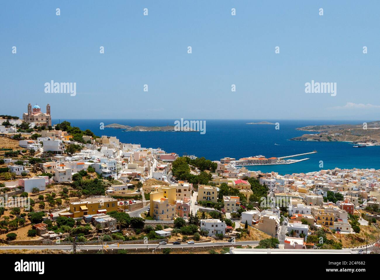 Ermoupolis, vista panoramica sulla capitale dell'isola di Syros, Cicladi, Grecia, Europa. Foto Stock