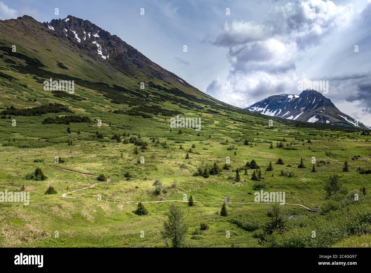 Il Willawaw Lakes Trail serpeggia nella valle glaciale Foto Stock