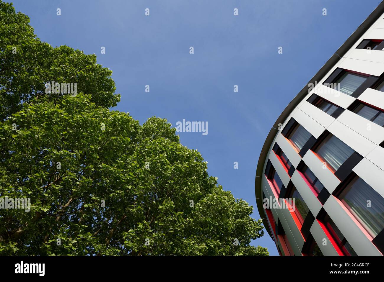 Stoccarda Bad Cannstatt, Germania - 22 maggio 2020: Vista del Carl Benz Centre. Foto Stock