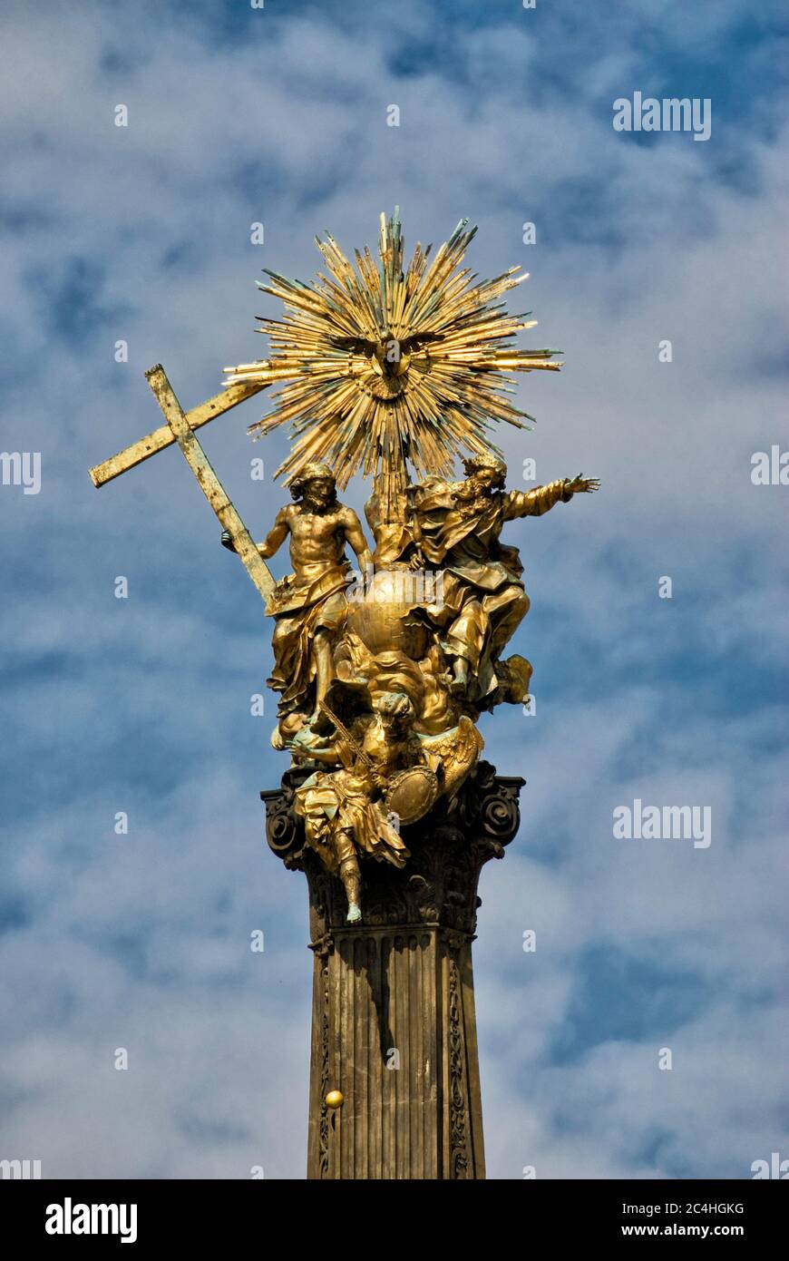 Colonna della Santissima Trinità, Sunburst placcato oro, a Horni namesti in Olomouc, Olomoucký kraj, Repubblica Ceca Foto Stock