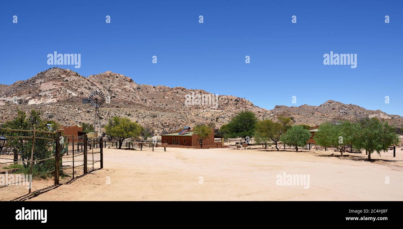 KLEIN AUS, NAMIBIA - 26 GENNAIO 2016: Klein-Aus Vista Lodge è il posto migliore per riposare, per avere attività nel deserto Succulent Karoo e guardare Wild ho Foto Stock