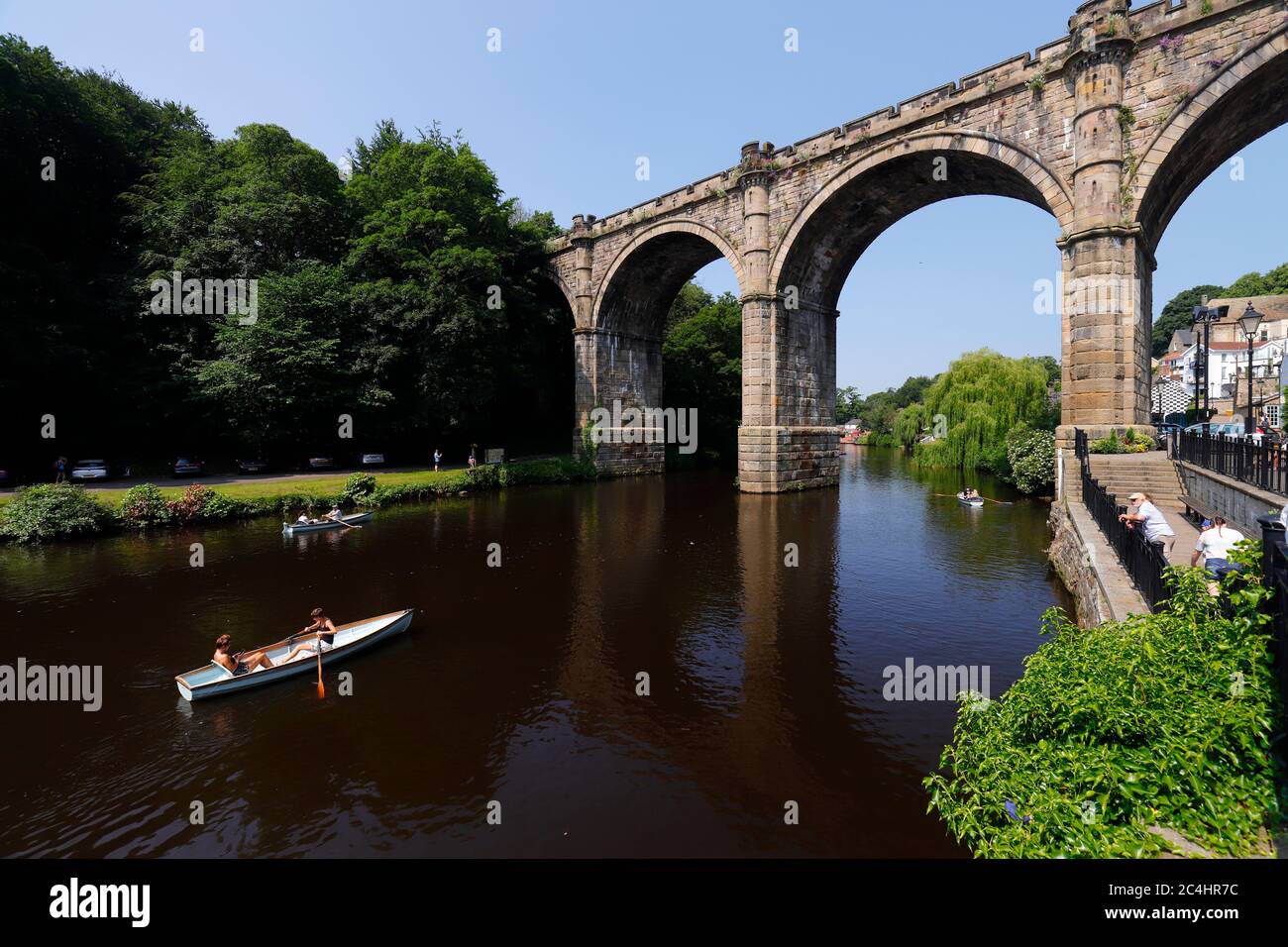 Knaresborough Viadotto & il fiume Nidd a Knaresborough Foto Stock