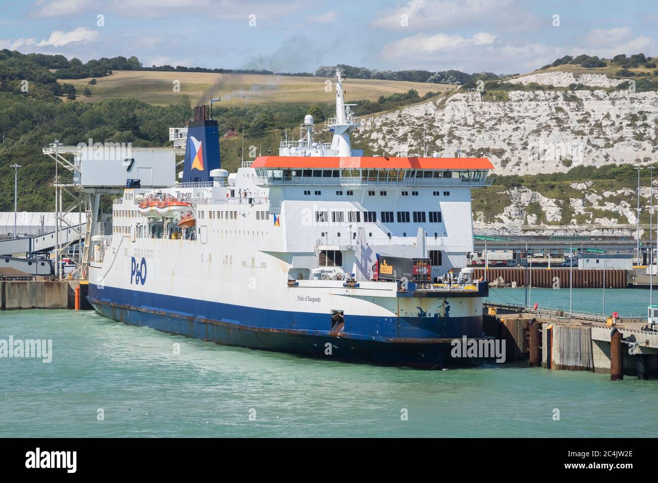 Dover, Kent, Regno Unito. 31 luglio 2018: P&o Ferries Company, M/S Pride di Borgogna ormeggiato al porto di dover. REGNO UNITO. Foto Stock