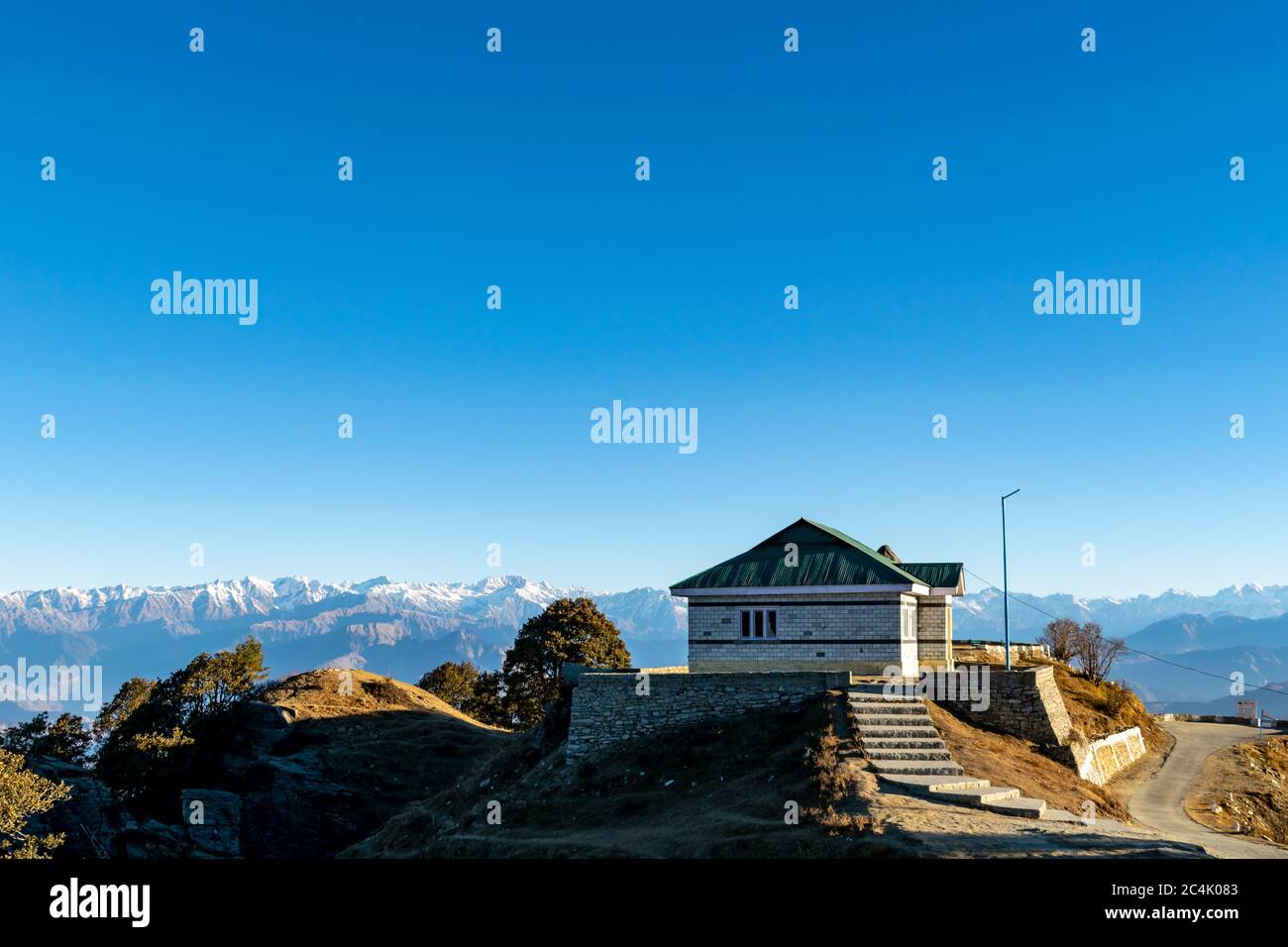 La cima del HATU Peak, Narkanda, India Foto Stock