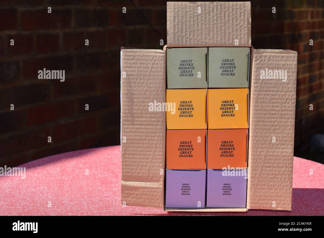 Biscotti salati. Bevande panetteria classica italiana basilico a base di premiato cheddar scozzese maturo senape Lancashire e gin rosmarino prelibatezze aromatizzate Foto Stock