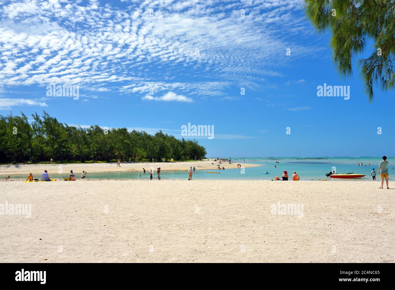 Spiaggia di piccola isola tropicale di Cerf, isola di Mauritius Foto Stock